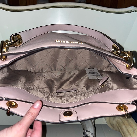 NWT | Trisha Large Pebbled Leather Shoulder Bag!! - Picture 9 of 14